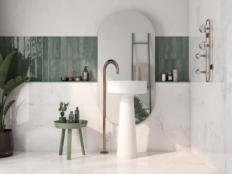 Carrelages imitation marbre pour la salle de bain
